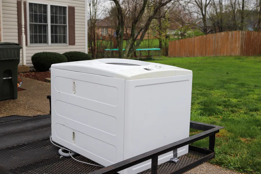 How Appliance Removal Aids In Kitchen Renovations in Aurora, CO
