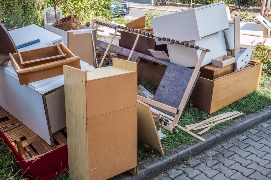 Safe Ways To Remove Heavy Furniture From Upstairs in Aurora, CO